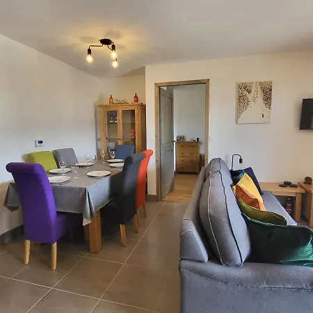 Plein Soleil Modern 3 Bedroom With Stunning Mountain Views