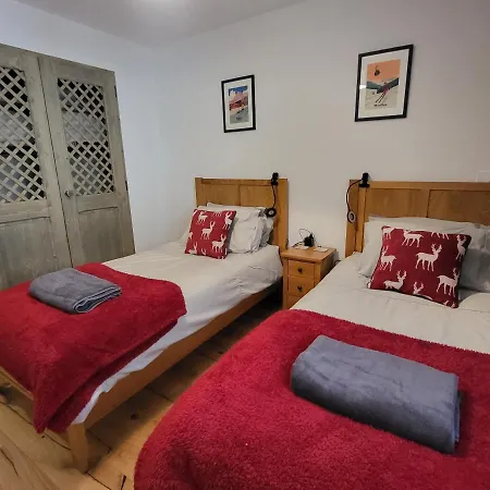 Plein Soleil Modern 3 Bedroom With Stunning Mountain Views * Samoens