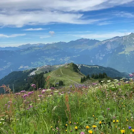 Plein Soleil Modern 3 Bedroom With Stunning Mountain Views